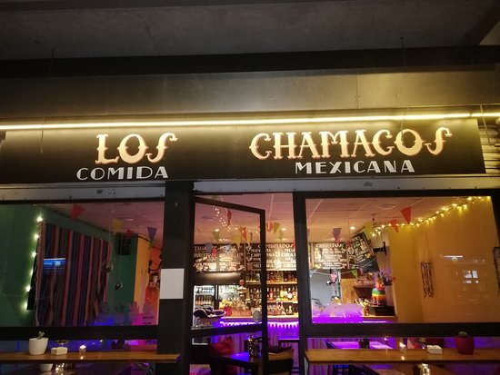 los-chamacos-comida-mexicana